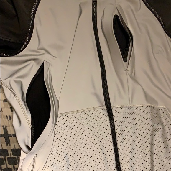 Lululemon bomber jacket ca 35801 rn 106259 c5 - Picture 3 of 7